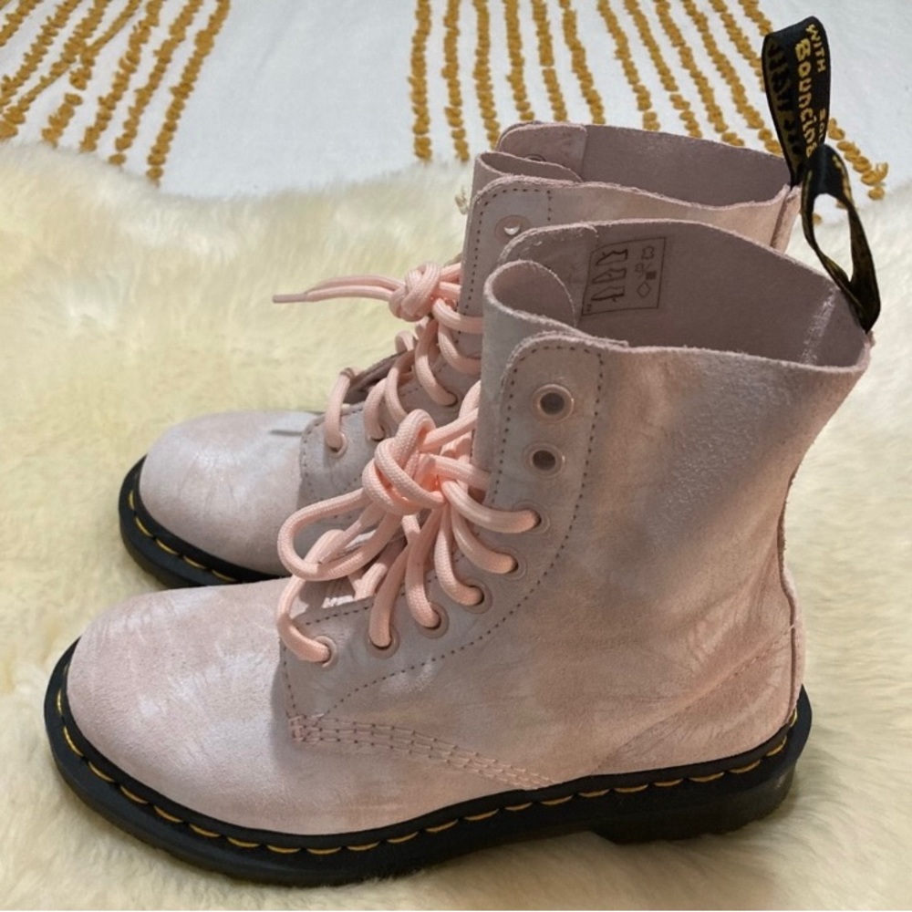 SOFT SUEDE — Dr. Martens Pink 🩷 Combat Boots - Picture 2 of 16
